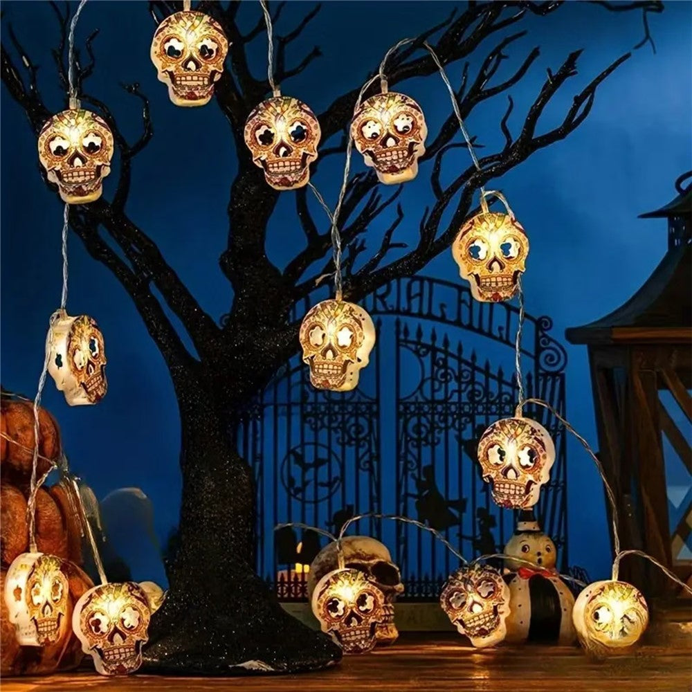 1.5m 10-LED Halloween String Light Painted Skull Warm White Party Decoration, 2A Continuous On