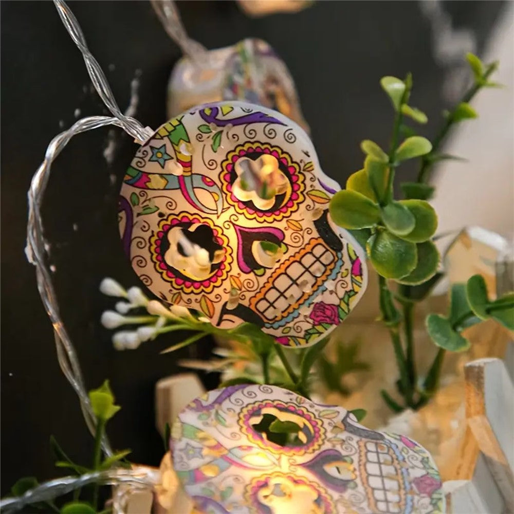 1.5m 10-LED Halloween String Light Painted Skull Warm White Party Decoration, 2A Continuous On