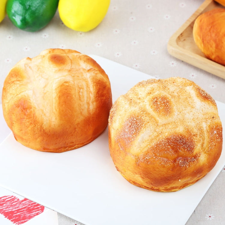 Simulation PU Model Powder Pineapple Bread Decoration Photography Props Home Decoration Window Display, Pineapple Bread, Pineapple Bread with Powder