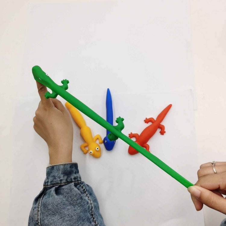 12 PCS Stretching Finger Slingshot Soft TPR Tricky Lizard Finger Ejection Toy, Random Style Delivery, 12 PCS Lizard