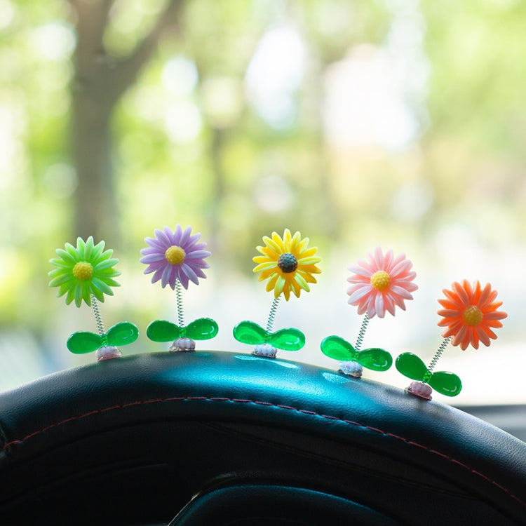 Cute Small Daisy Car Ornament Car Dashboard Shaking Decoration