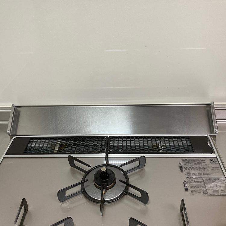 Stainless Steel Exhaust Vent Cover Gas Stove Cover Seasoning Rack Oil Splash Guard, 64x10x2.5cm, Retractable 43.5-80cm
